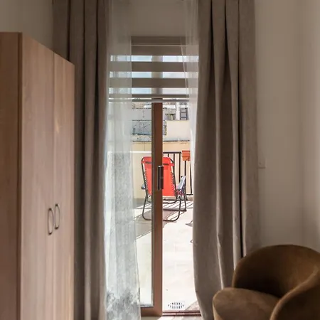 M Butique